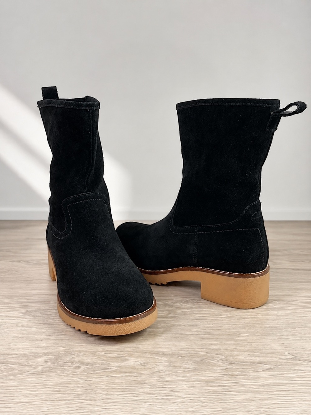 CLARKS Black Suede Utility Ankle Boots Lug Sole Block Heel Pull On Women 8.5